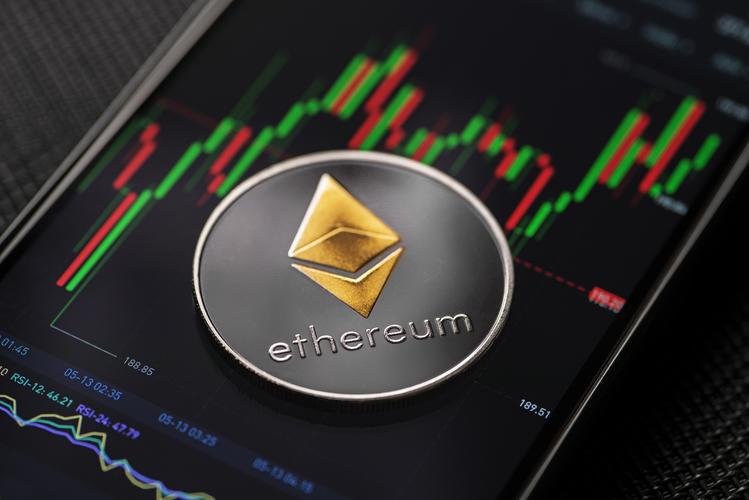 比特币破百亿美元大关：黄金投资者如何看待这一新兴投资市场？