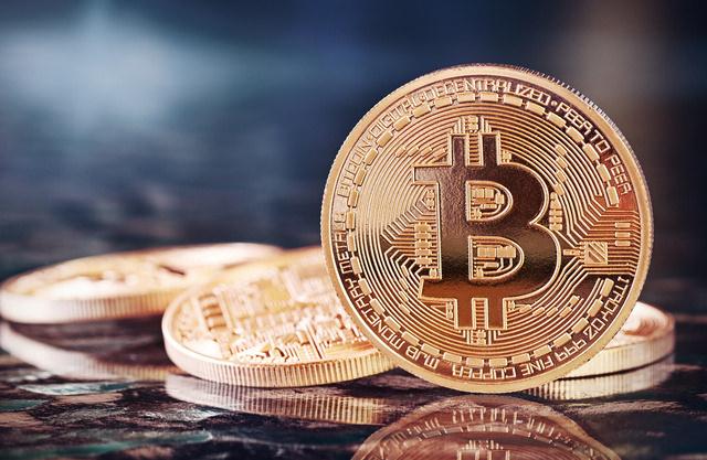 比特币：数字黄金的投资机遇与变革